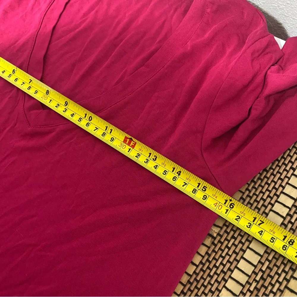 Johnny Was Red V-Neck Top XS Bamboo Blend 3/4 Sleeve Stretch Casual Basic Shirt‎